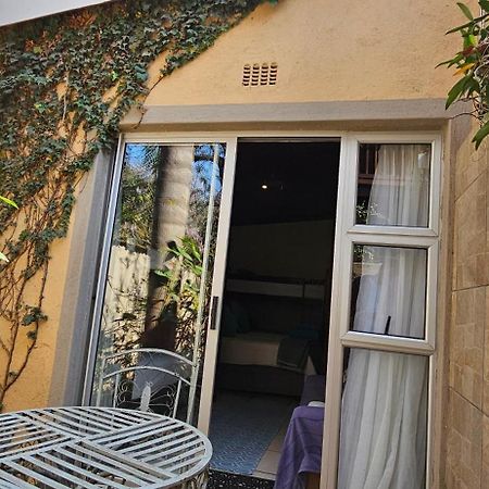Old Vic Travellers Inn Nelspruit نيلسبروت المظهر الخارجي الصورة