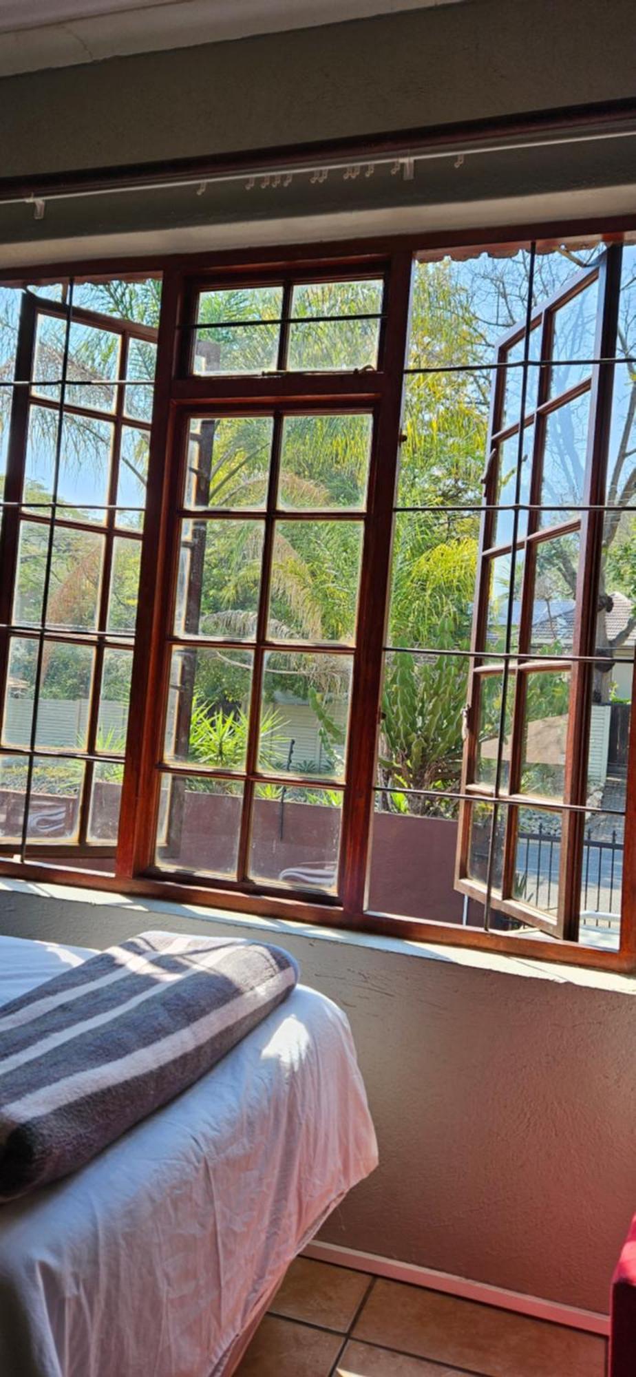 Old Vic Travellers Inn Nelspruit نيلسبروت المظهر الخارجي الصورة