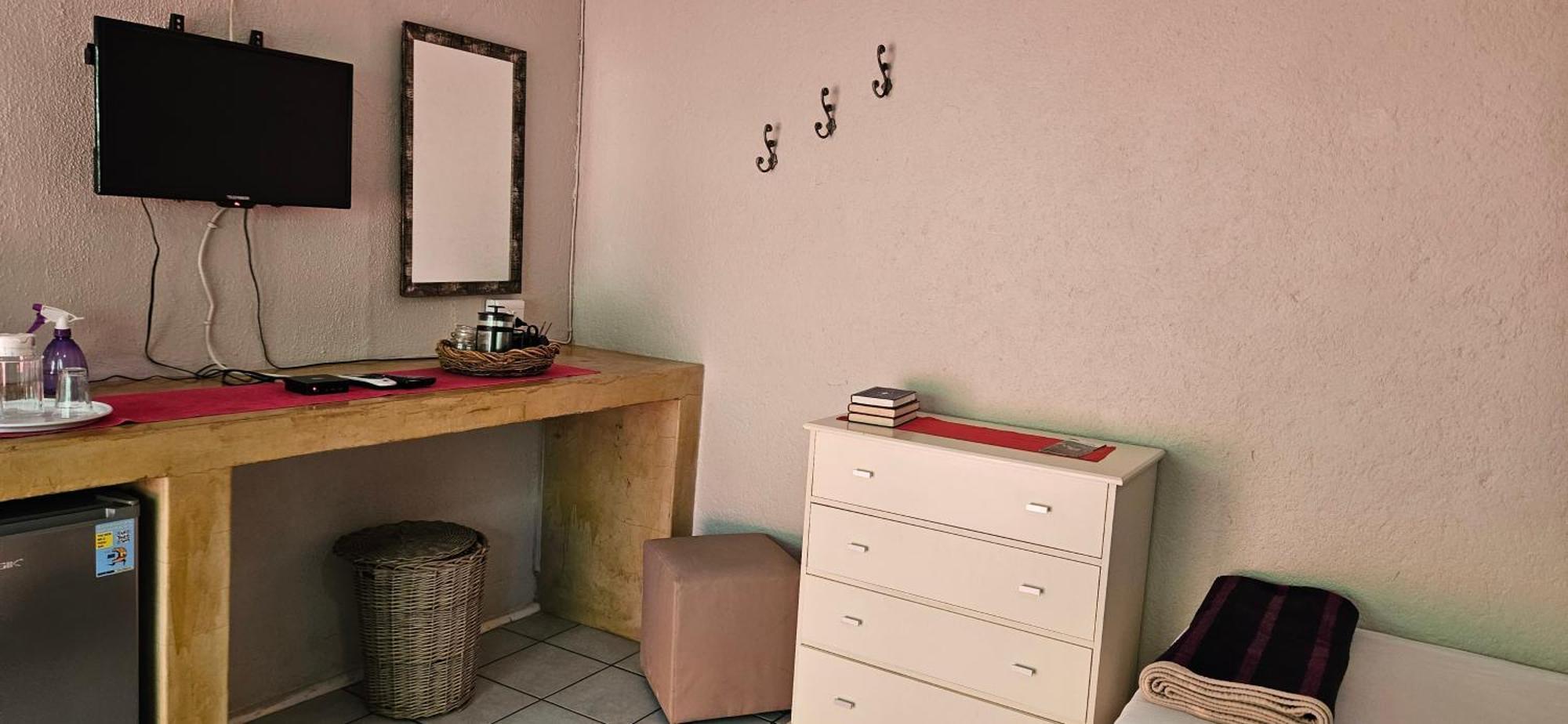Old Vic Travellers Inn Nelspruit نيلسبروت المظهر الخارجي الصورة
