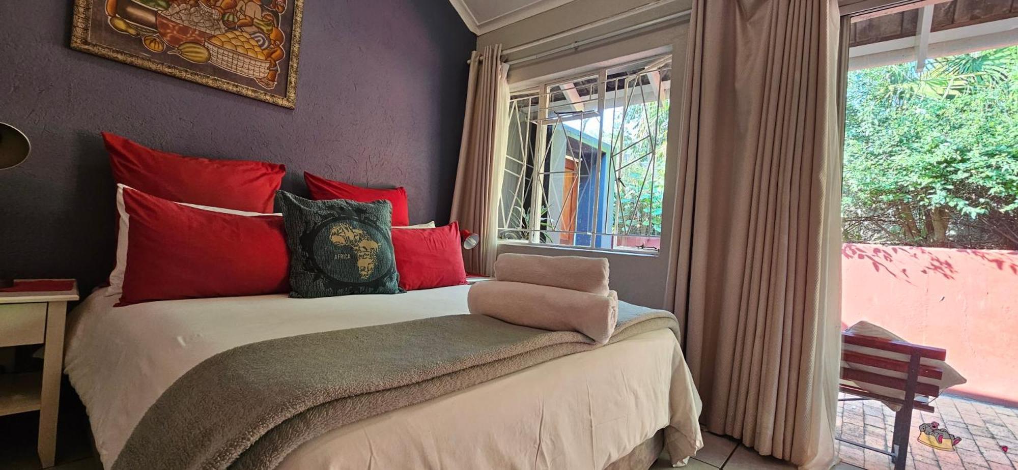 Old Vic Travellers Inn Nelspruit نيلسبروت المظهر الخارجي الصورة