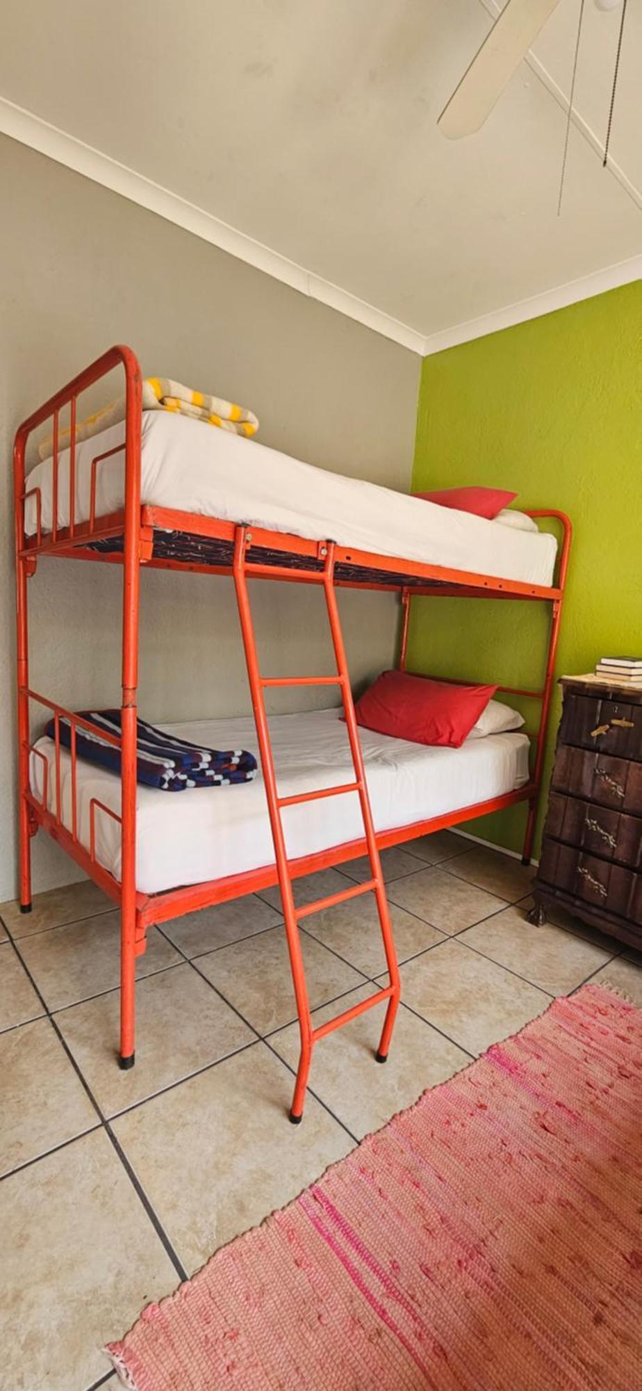 Old Vic Travellers Inn Nelspruit نيلسبروت المظهر الخارجي الصورة