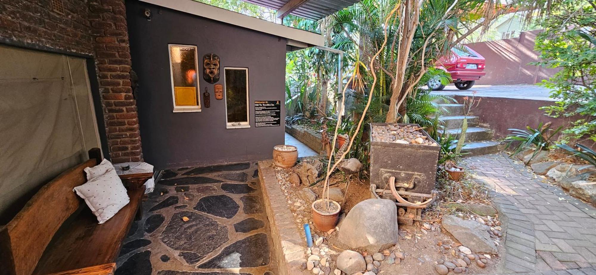 Old Vic Travellers Inn Nelspruit نيلسبروت المظهر الخارجي الصورة